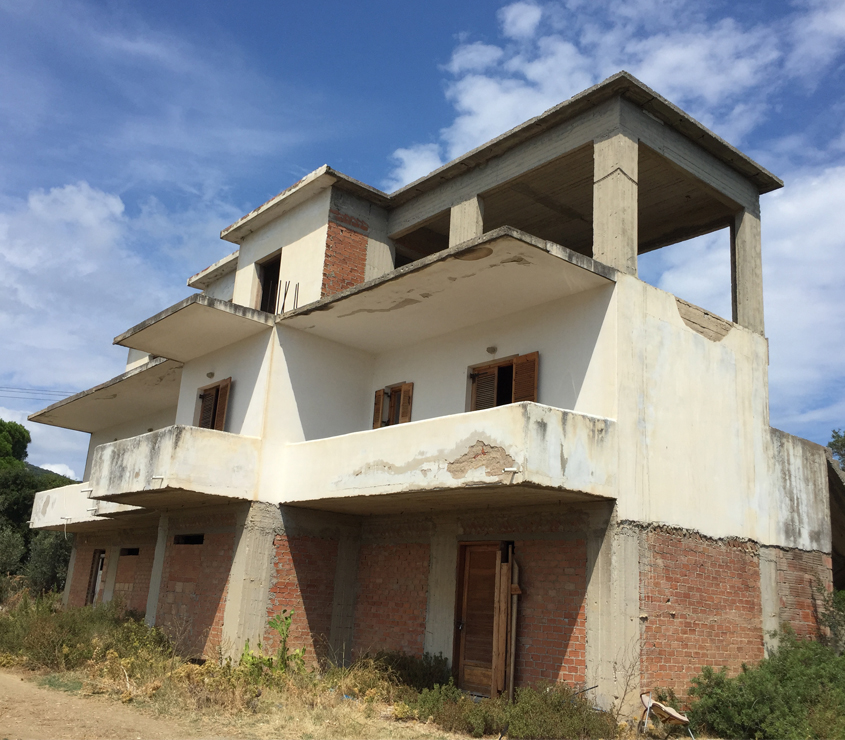 AMYRA SUITES