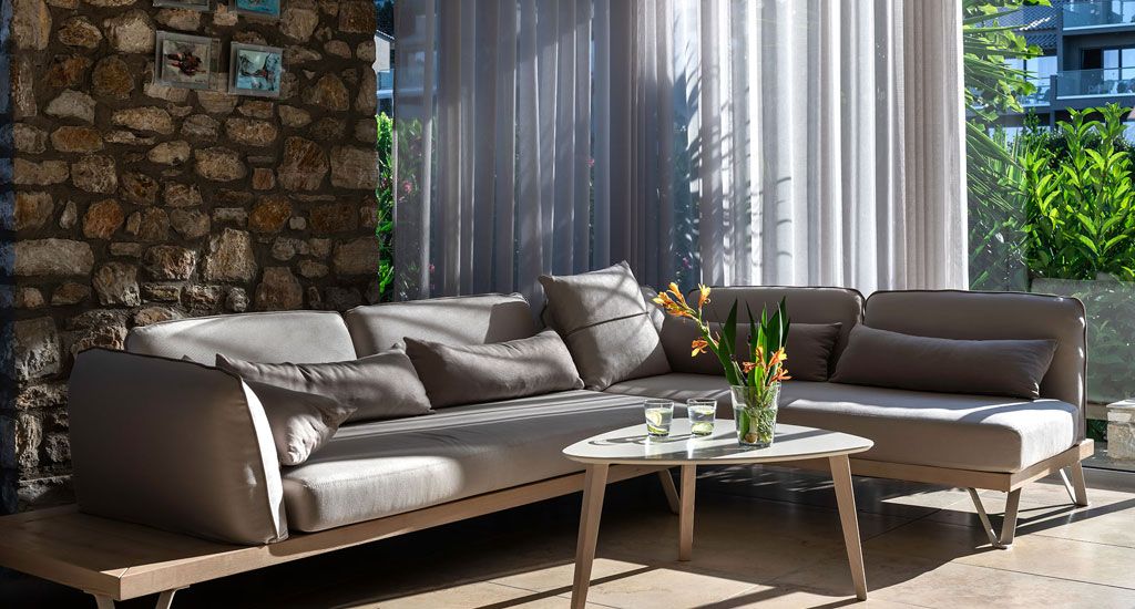 KASSANDRA BAY RECEPTION